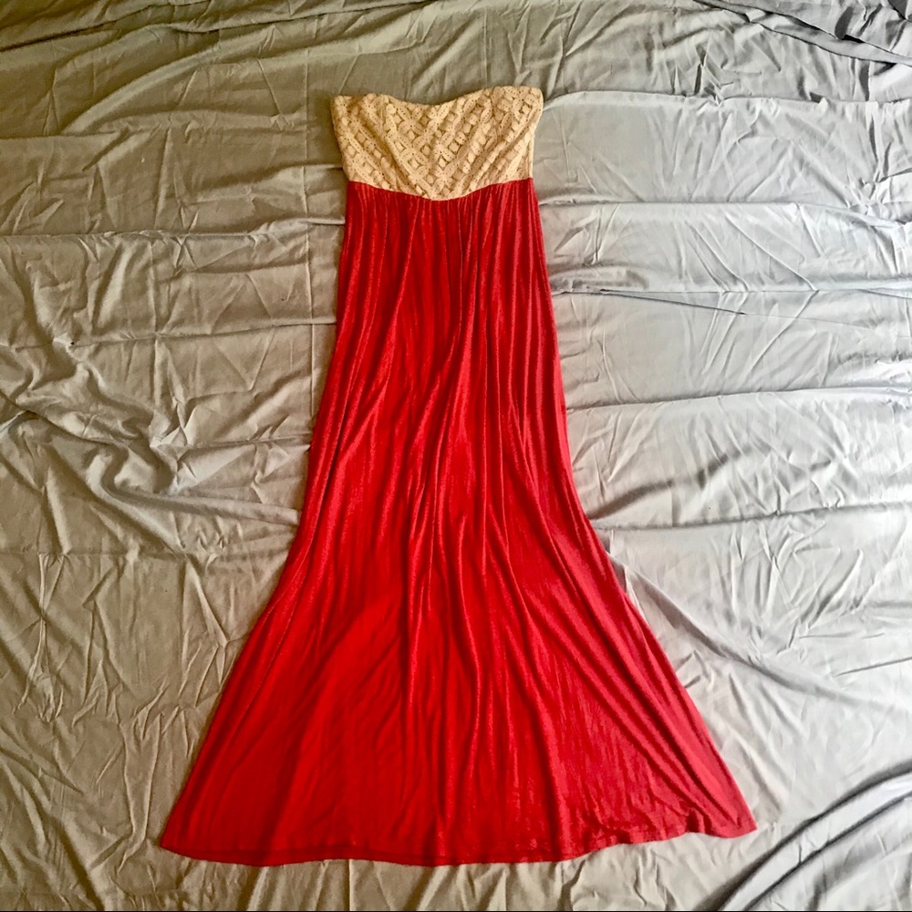 5/$25 SALE Strapless sweetheart lace maxi dress